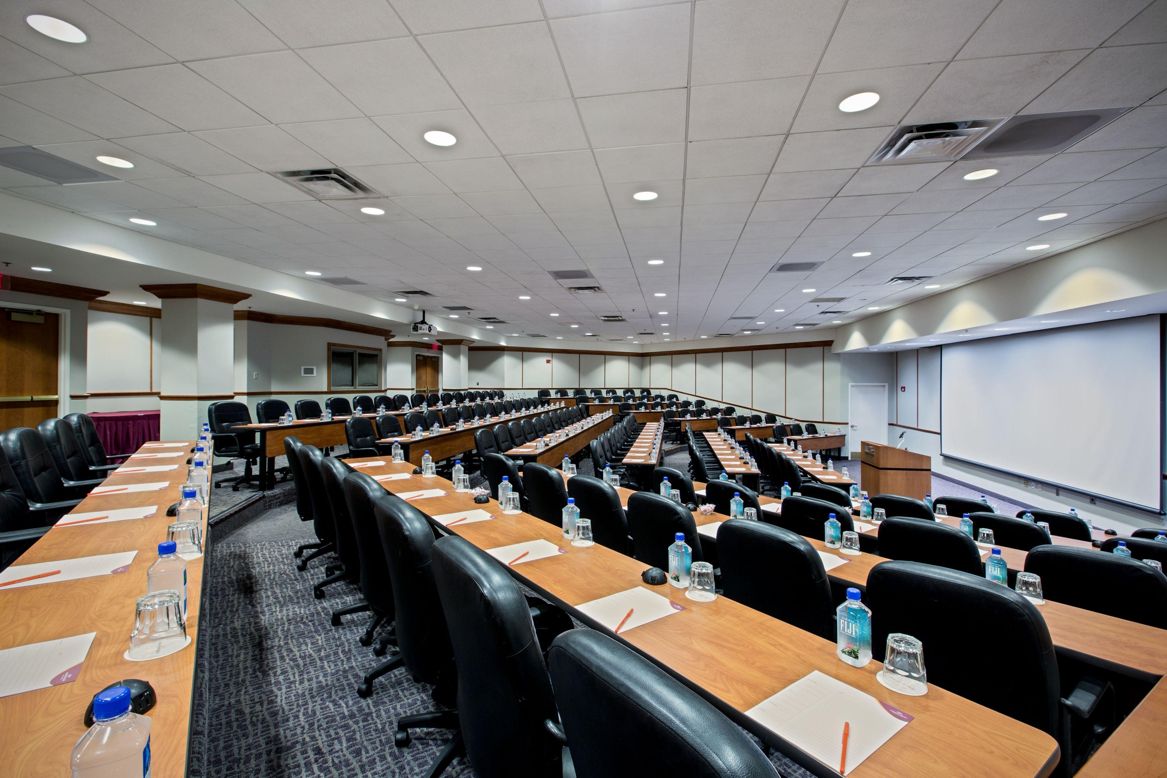 Crowne Plaza Philadelphia King Of Prussia Hotel Bagian luar foto