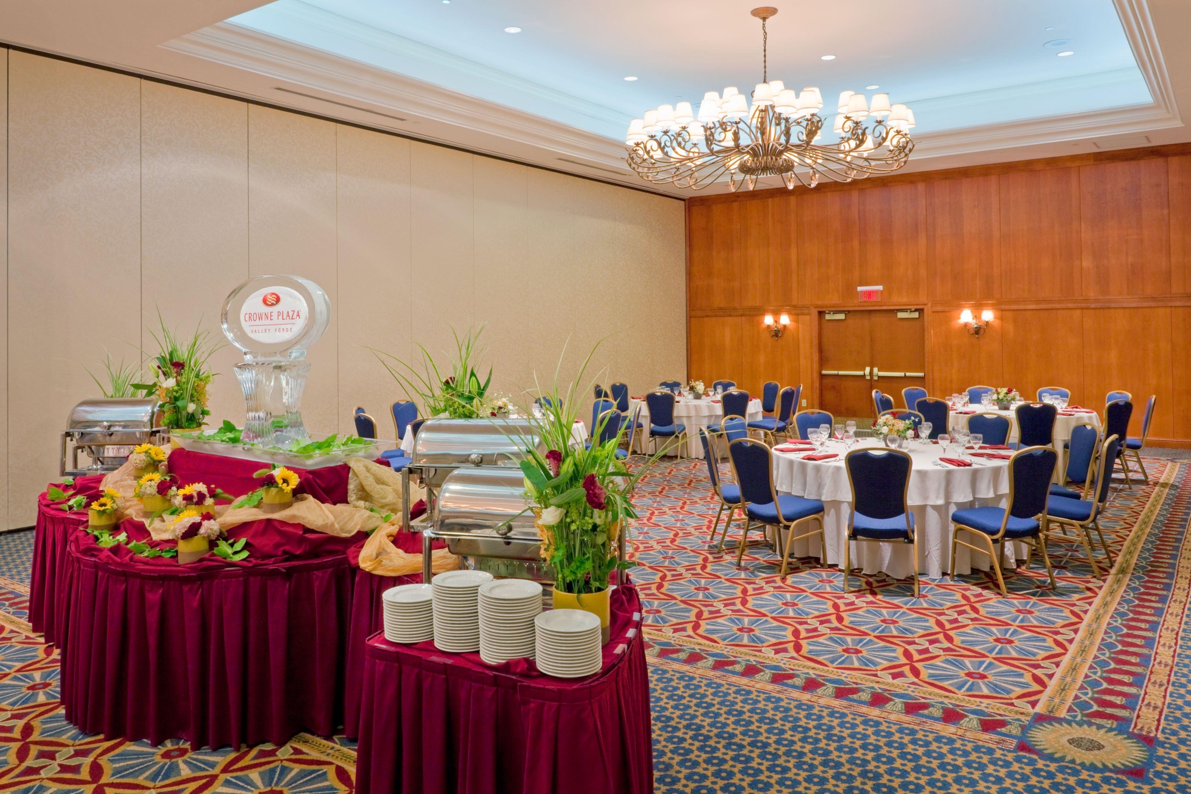 Crowne Plaza Philadelphia King Of Prussia Hotel Bagian luar foto