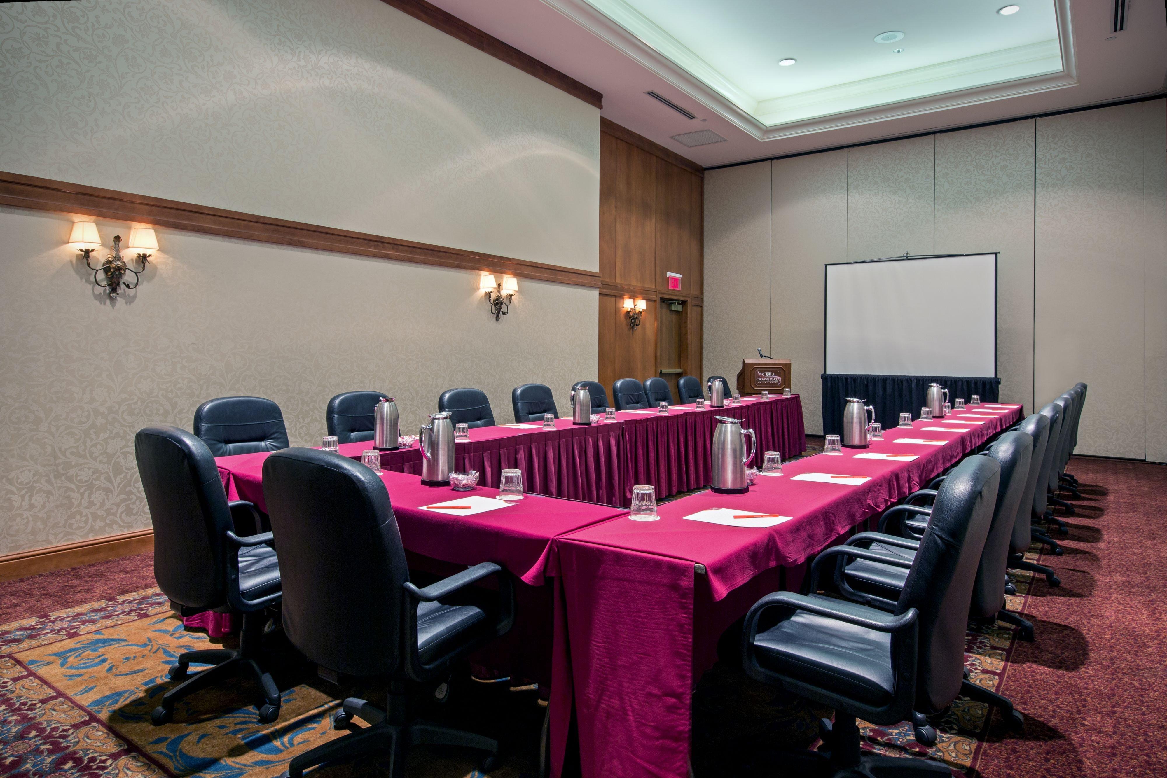 Crowne Plaza Philadelphia King Of Prussia Hotel Bagian luar foto